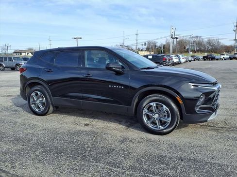Used 2025 Chevrolet Blazer LT image 8