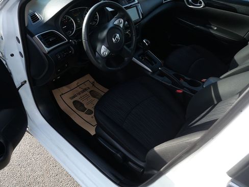 Used 2019 Nissan Sentra SV image 9