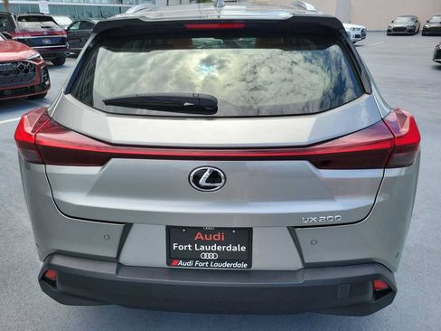 Used 2021 Lexus UX 200 w/ Accessory Package (Z1) FWD image 5