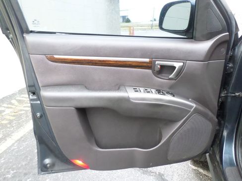 Used 2012 Hyundai Santa Fe SE image 22