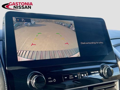 Used 2023 Nissan Armada SV image 18