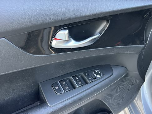 Certified 2024 Kia Forte GT-Line image 21