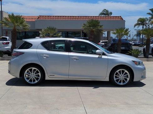 Used 2011 Lexus CT 200h Premium FWD image 4