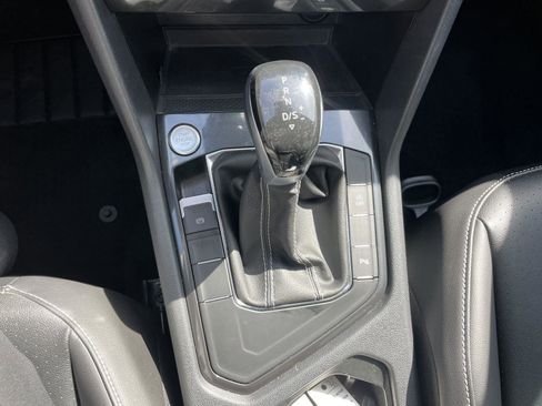 Used 2024 Volkswagen Tiguan SE R-Line image 22