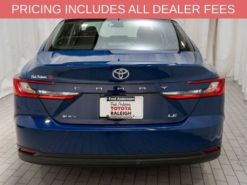 Used 2025 Toyota Camry LE FWD image 4