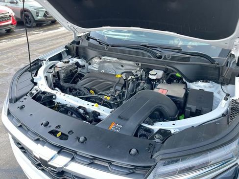 Certified 2024 Chevrolet Trax LT w/ Driver Confidence Package image 28