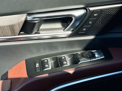 Used 2024 Kia Telluride SX Prestige image 18