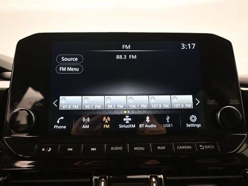 Used 2023 Nissan Pathfinder SL AWD/4WD image 16