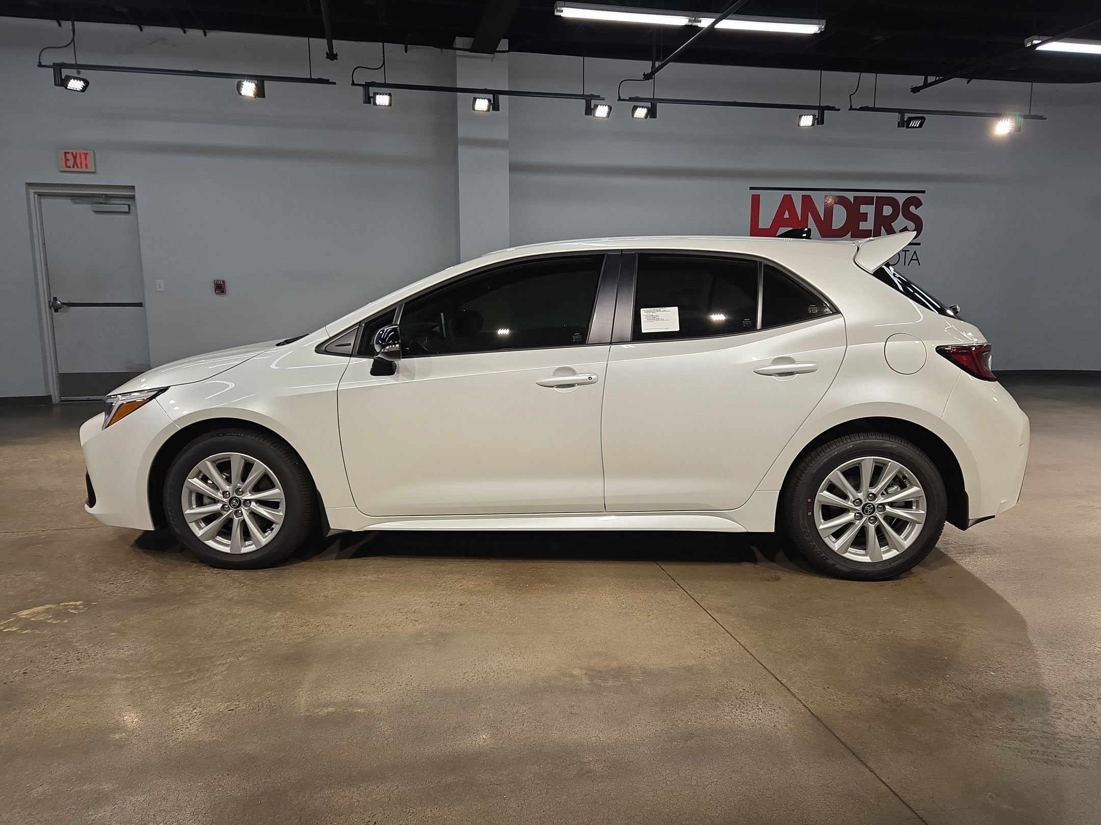 New 2027 Toyota Corolla SE w/ SE Premium Package FWD image 4