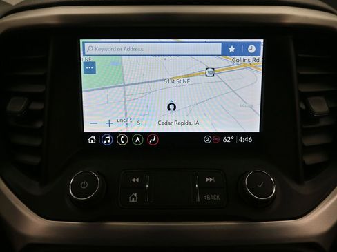 Used 2023 GMC Acadia SLT image 19