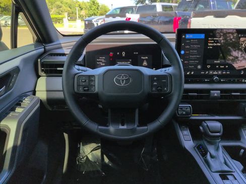 Used 2026 Toyota RAV4 XSE w/ Weather Package AWD/4WD image 15