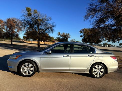 Used 2008 Honda Accord EX-L image 2