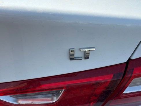 Used 2023 Chevrolet Malibu LT FWD image 8