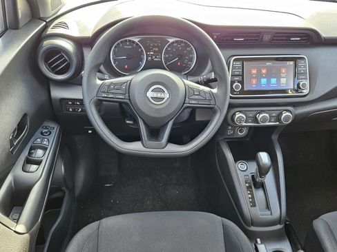 Used 2024 Nissan Kicks S image 5