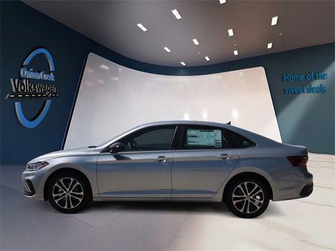 New 2025 Volkswagen Jetta Sport image 7
