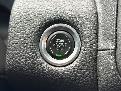 Used 2022 GMC Yukon XL Denali AWD/4WD image 27