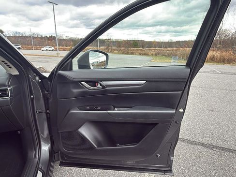 Used 2022 MAZDA CX-5 AWD 2.5 S w/ Preferred Package image 17