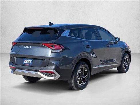 Used 2024 Kia Sportage LX image 5