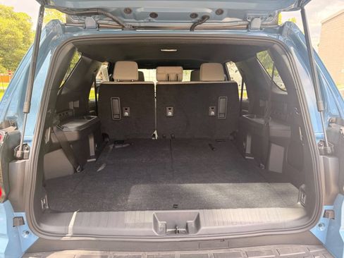 Used 2025 Toyota 4Runner SR5 RWD image 19