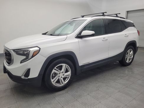 Used 2018 GMC Terrain SLE w/ Driver Convenience Package image 2