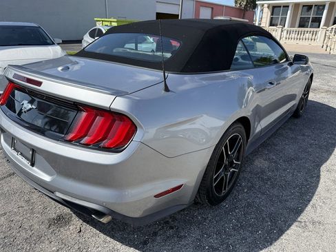 Used 2020 Ford Mustang Premium RWD image 5