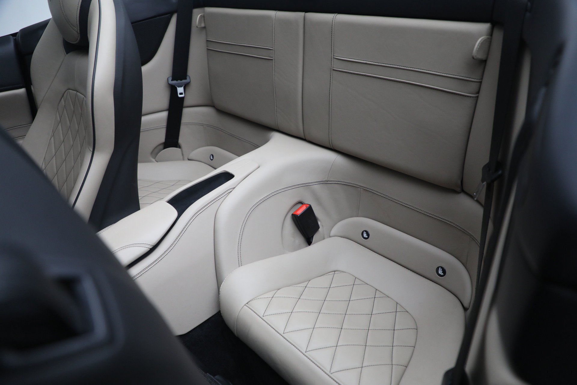 Certified 2016 Ferrari California T RWD image 17