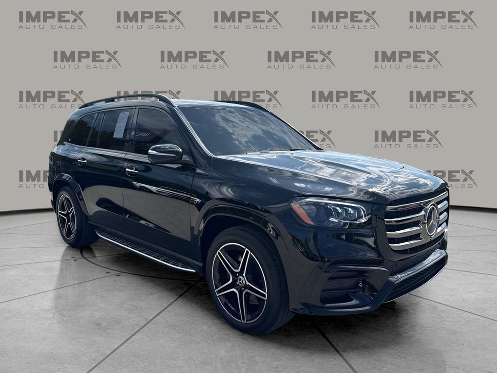Used 2025 Mercedes-Benz GLS 450 4MATIC image 7