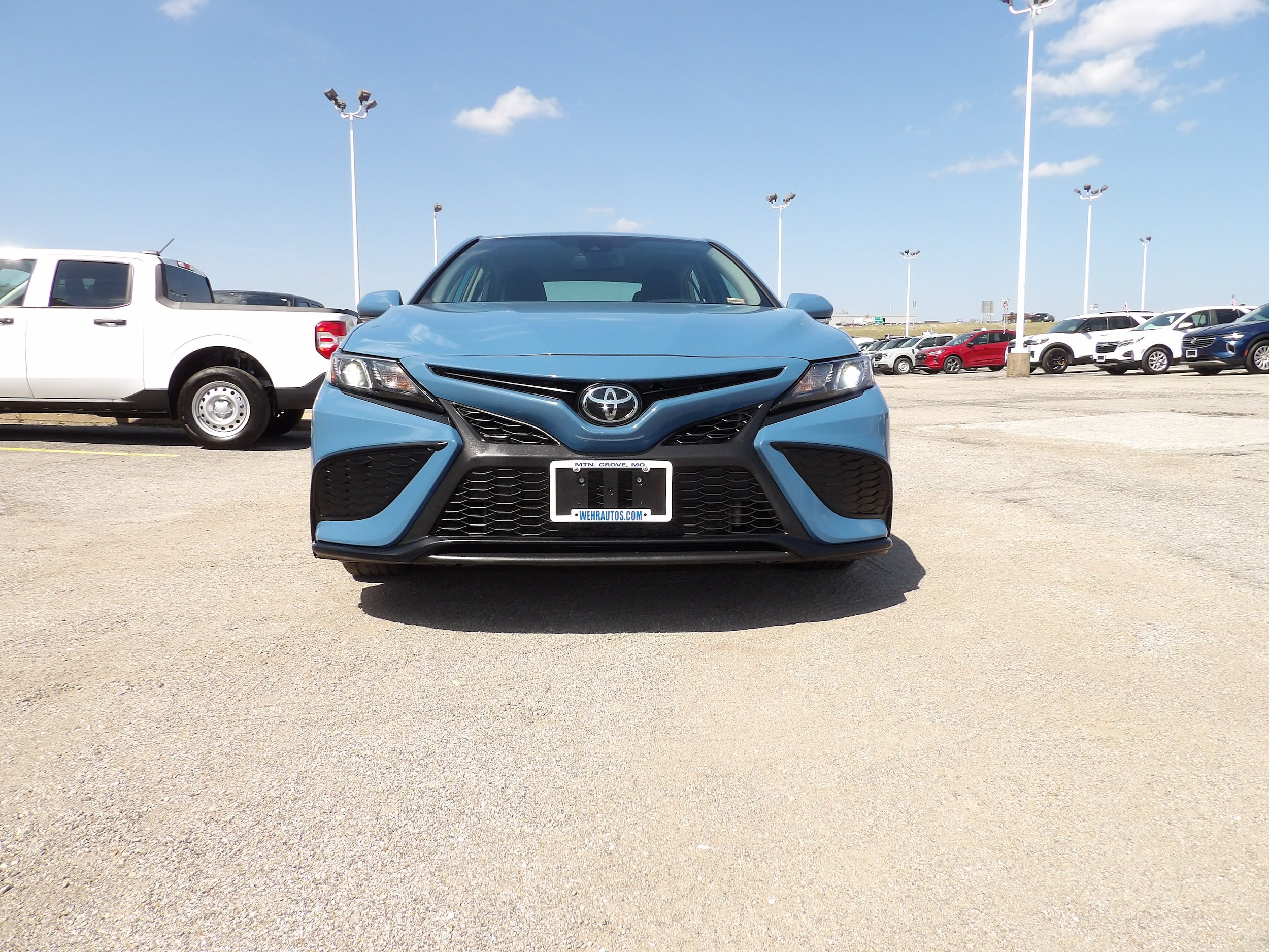 Used 2024 Toyota Camry SE w/ Cold Weather Package FWD image 3