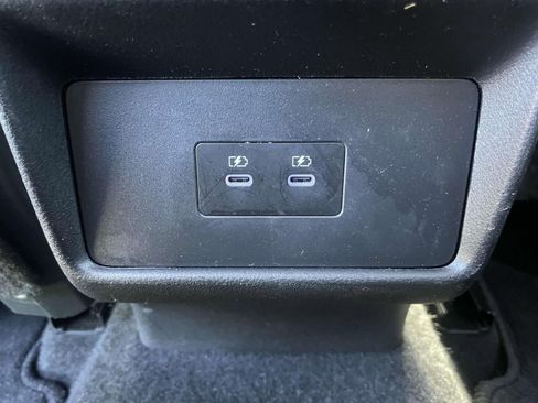 Used 2025 Nissan Rogue SV FWD image 12