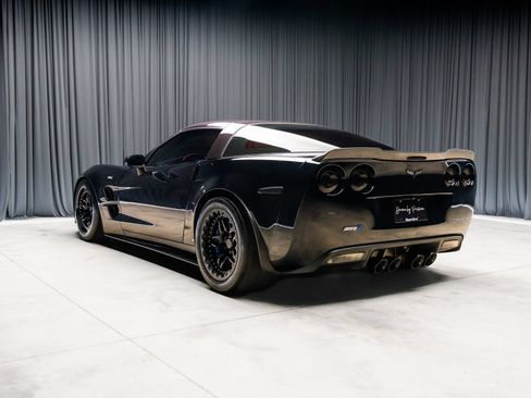 Used 2009 Chevrolet Corvette ZR1 w/ Preferred Equipment Group RWD image 35