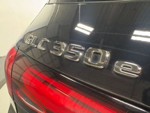 Used 2025 Mercedes-Benz GLC 350e GLC 350e w/ AMG Line image 32