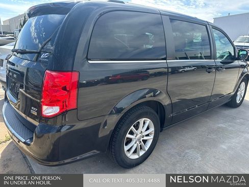 Used 2018 Dodge Grand Caravan SXT image 8