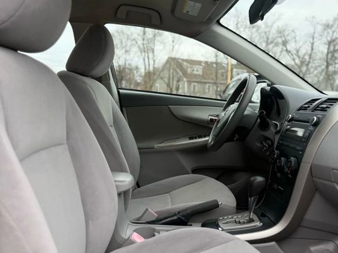 Used 2010 Toyota Corolla LE image 20