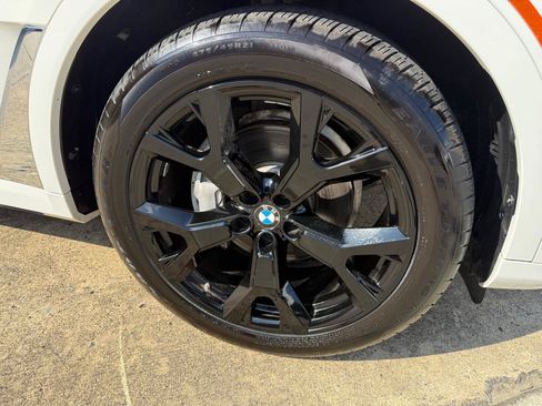 Used 2020 BMW X7 xDrive40i w/ Premium Package AWD/4WD image 12