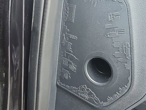 Used 2024 Ford Expedition Max XLT image 23