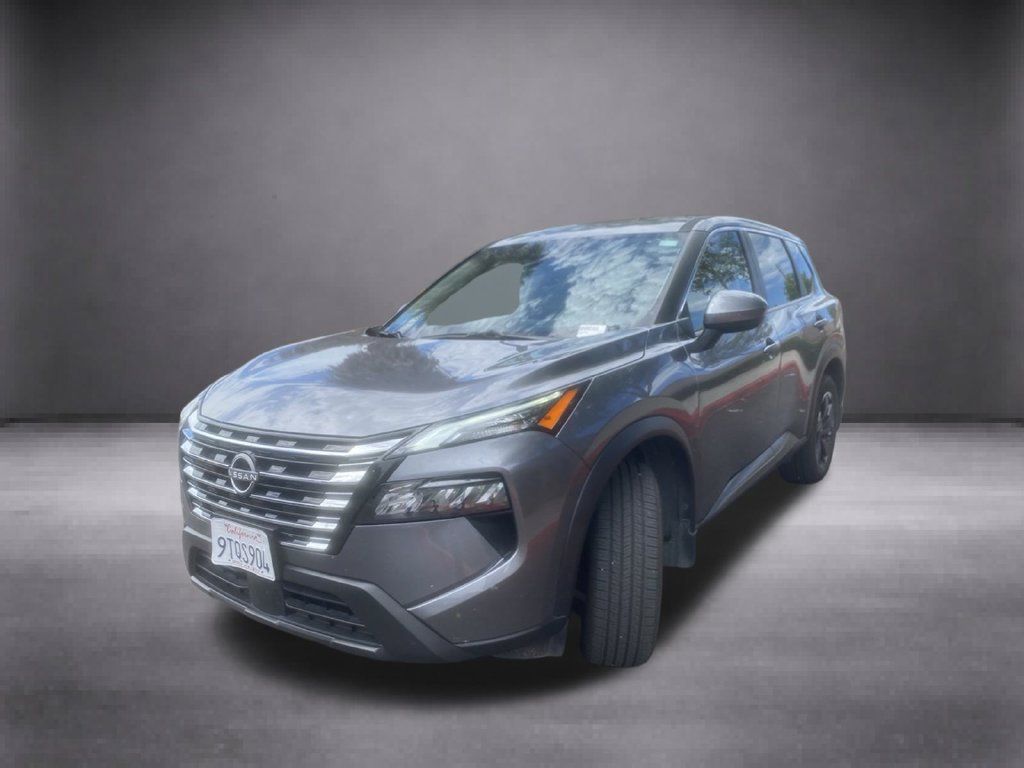 Used 2025 Nissan Rogue SV FWD image 7