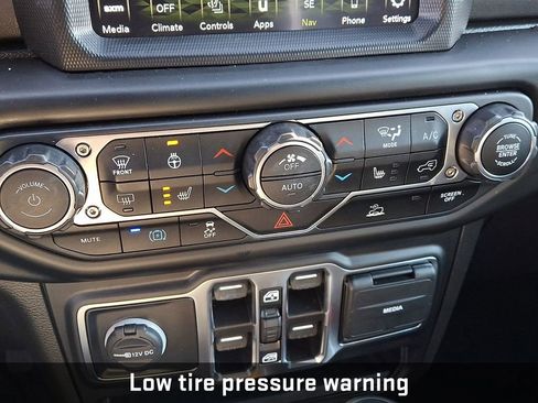 Used 2021 Jeep Wrangler Unlimited Sahara w/ Cold Weather Group image 19