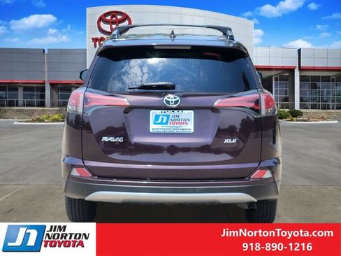 Used 2018 Toyota RAV4 XLE w/ Plus Extra Value Package FWD image 7