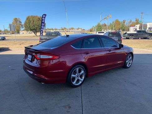 Used 2015 Ford Fusion SE image 7