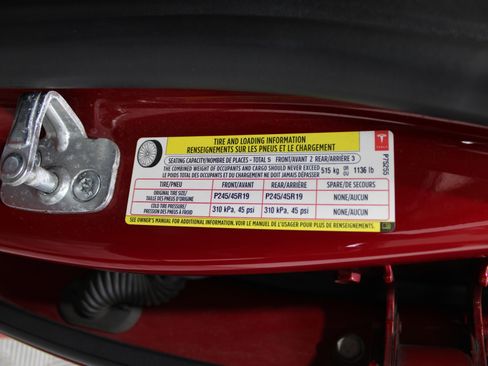 Used 2015 Tesla Model S 70 image 36