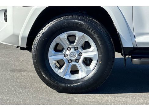 Used 2018 Toyota 4Runner SR5 Premium image 31