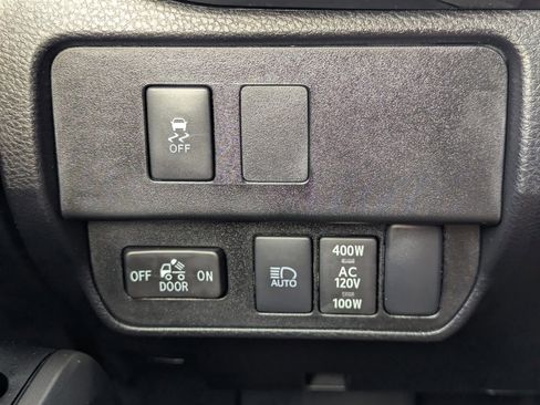 Used 2023 Toyota Tacoma TRD Off-Road image 32