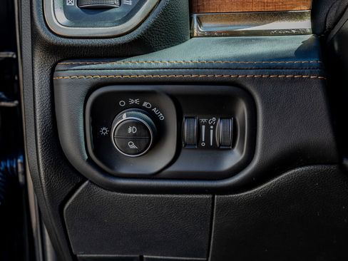 Used 2024 RAM 2500 Limited w/ Safety Group image 22