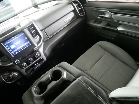 Used 2019 RAM 1500 Big Horn image 11