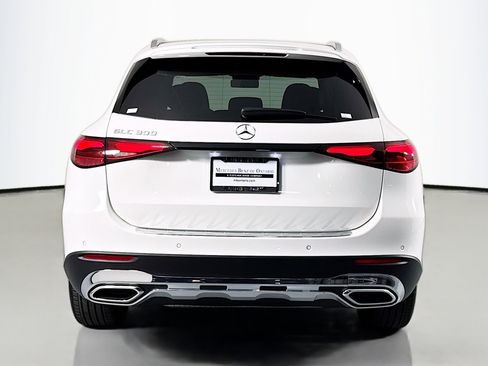 Certified 2026 Mercedes-Benz GLC 300 image 3
