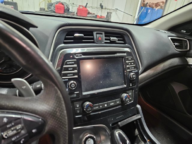 Used 2017 Nissan Maxima SR w/ Midnight Edition FWD image 10
