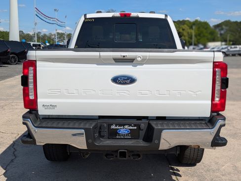 Used 2023 Ford F350 Lariat w/ Lariat Ultimate Package AWD/4WD image 7