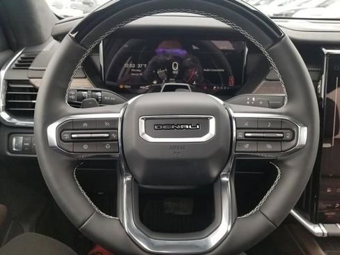 New 2026 GMC Acadia Denali Ultimate w/ LPO, Floor Liner Package image 20