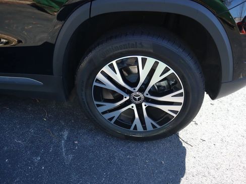 Certified 2025 Mercedes-Benz GLA 250 image 9