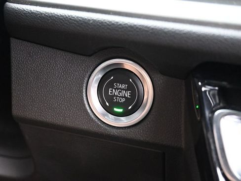 Used 2024 Chevrolet Traverse LT AWD/4WD image 12